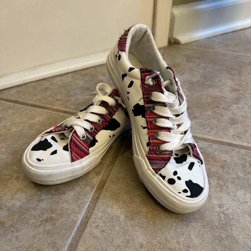 Very G Ladies Cosmic Cow Print Shoes W 6.5 - Picture 1 of 9